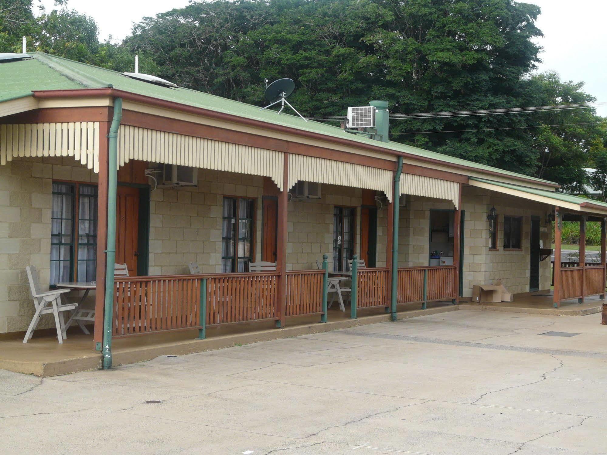 Curtain Fig Motel Yungaburra Exterior photo